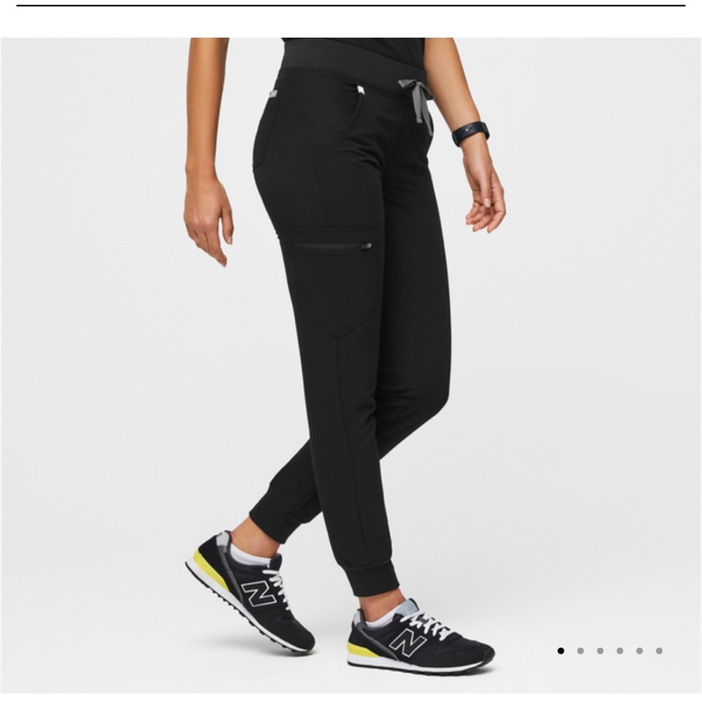 Women's Black Zamora™ - Petite Jogger Scrub Pants - L - Petite / Black